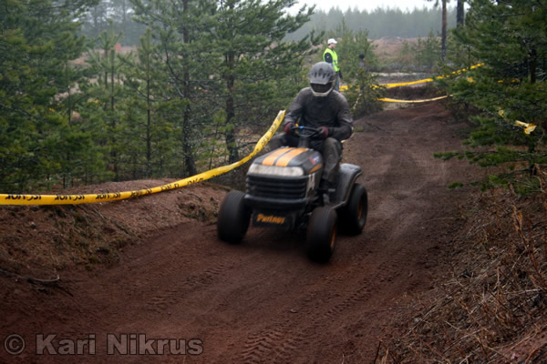 Ruohonleikkureiden 3h kest�vyysajot 05.04.2008