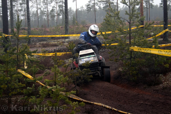 Ruohonleikkureiden 3h kest�vyysajot 05.04.2008
