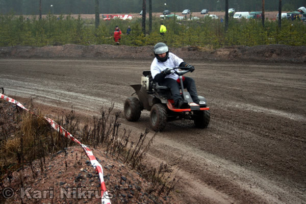 Ruohonleikkureiden 3h kest�vyysajot 05.04.2008