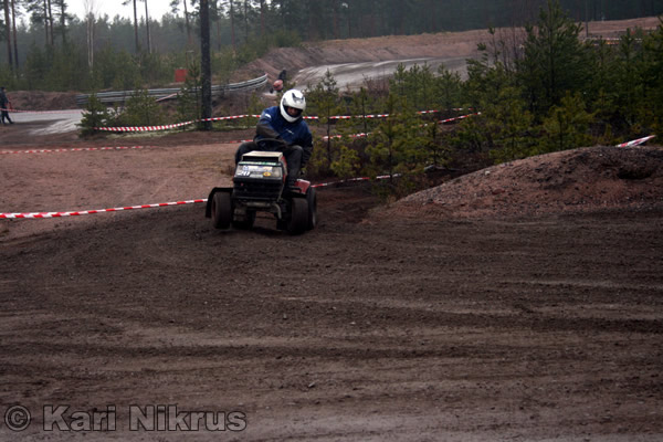 Ruohonleikkureiden 3h kest�vyysajot 05.04.2008