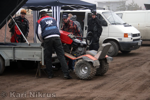 Ruohonleikkureiden 3h kest�vyysajot 05.04.2008