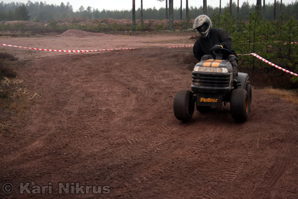 Ruohonleikkureiden 3h kest�vyysajot 05.04.2008