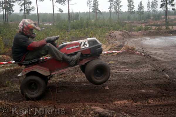 Ruohonleikkureiden 3h kest�vyysajot 05.04.2008