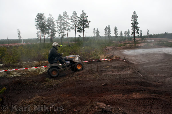 Ruohonleikkureiden 3h kest�vyysajot 05.04.2008