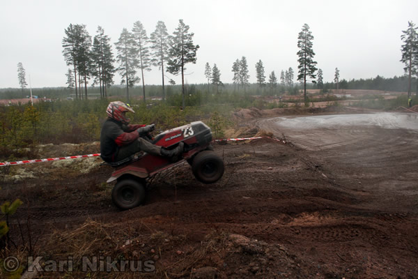 Ruohonleikkureiden 3h kest�vyysajot 05.04.2008
