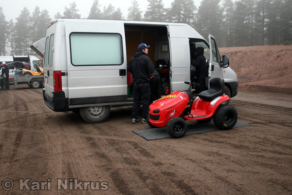 Ruohonleikkureiden 3h kest�vyysajot 05.04.2008