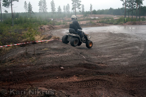 Ruohonleikkureiden 3h kest�vyysajot 05.04.2008