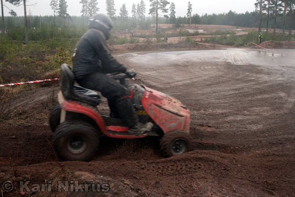 Ruohonleikkureiden 3h kest�vyysajot 05.04.2008
