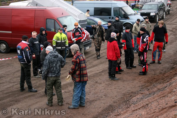 Ruohonleikkureiden 3h kest�vyysajot 05.04.2008