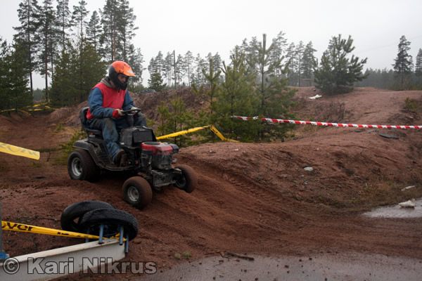 Ruohonleikkureiden 3h kest�vyysajot 05.04.2008