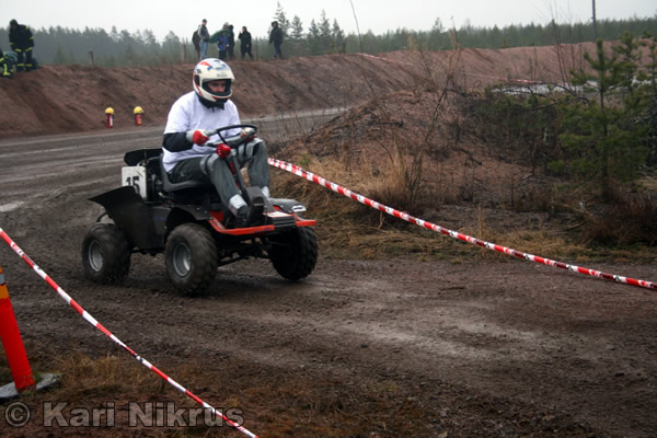 Ruohonleikkureiden 3h kest�vyysajot 05.04.2008
