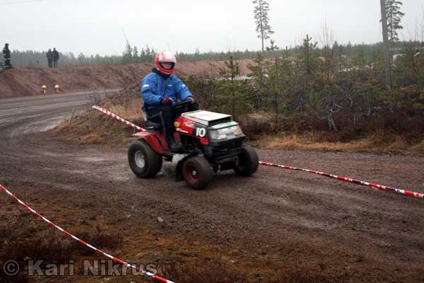 Ruohonleikkureiden 3h kest�vyysajot 05.04.2008