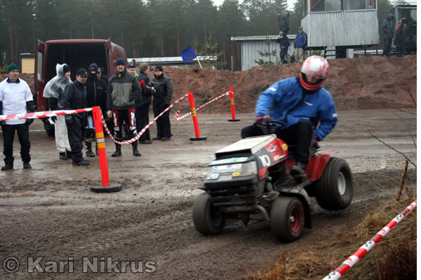 Ruohonleikkureiden 3h kest�vyysajot 05.04.2008