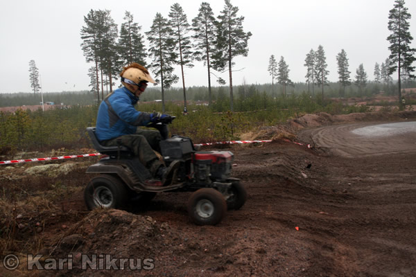 Ruohonleikkureiden 3h kest�vyysajot 05.04.2008