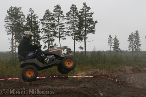 Ruohonleikkureiden 3h kest�vyysajot 05.04.2008