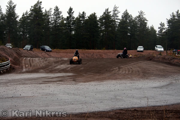 Ruohonleikkureiden 3h kest�vyysajot 05.04.2008