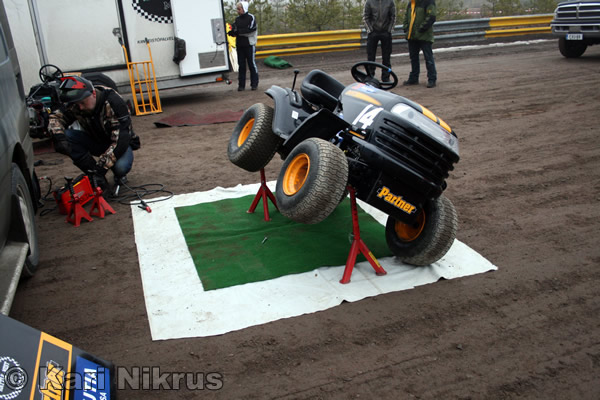 Ruohonleikkureiden 3h kest�vyysajot 05.04.2008