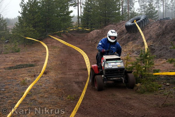 Ruohonleikkureiden 3h kest�vyysajot 05.04.2008