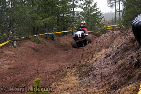 Ruohonleikkureiden 3h kest�vyysajot 05.04.2008
