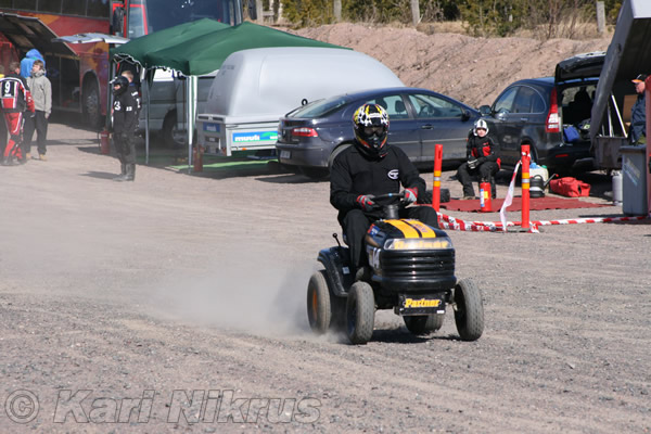 Ruohonleikkureiden 3h kest�vyysajot 18.04.2009