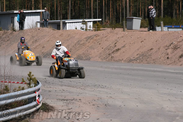 Ruohonleikkureiden 3h kest�vyysajot 18.04.2009