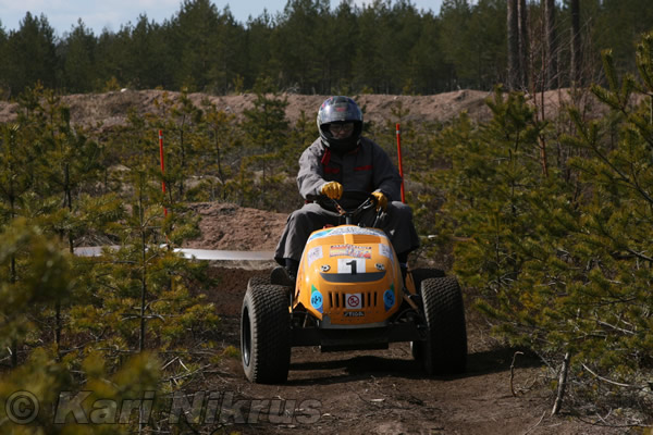 Ruohonleikkureiden 3h kest�vyysajot 18.04.2009