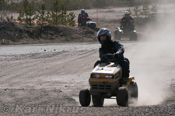 Ruohonleikkureiden 3h kest�vyysajot 18.04.2009