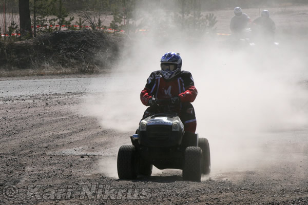 Ruohonleikkureiden 3h kest�vyysajot 18.04.2009
