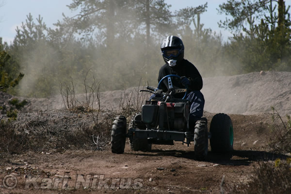 Ruohonleikkureiden 3h kest�vyysajot 18.04.2009