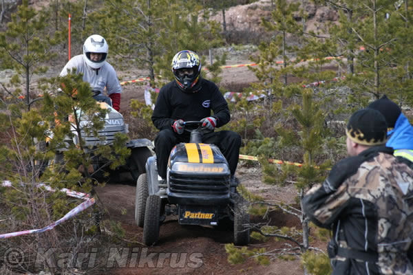 Ruohonleikkureiden 3h kest�vyysajot 18.04.2009