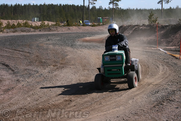 Ruohonleikkureiden 3h kest�vyysajot 18.04.2009
