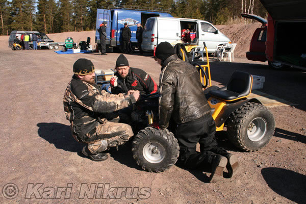Ruohonleikkureiden 3h kest�vyysajot 18.04.2009