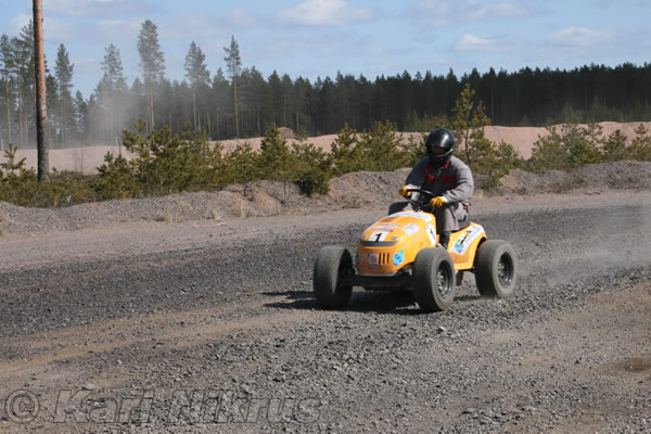 Ruohonleikkureiden 3h kest�vyysajot 18.04.2009