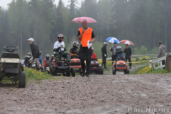Ruohonleikkureiden 3h kest�vyysajot 26.5.2007