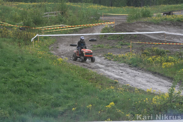 Ruohonleikkureiden 3h kest�vyysajot 26.5.2007
