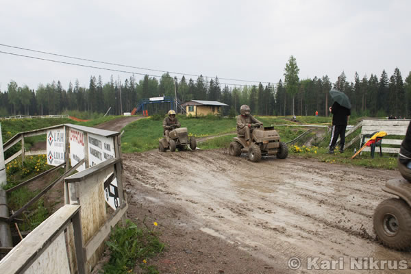 Ruohonleikkureiden 3h kest�vyysajot 26.5.2007