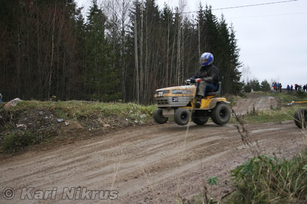 Ruohonleikkureiden 3h kest�vyysajot 8.11.2008