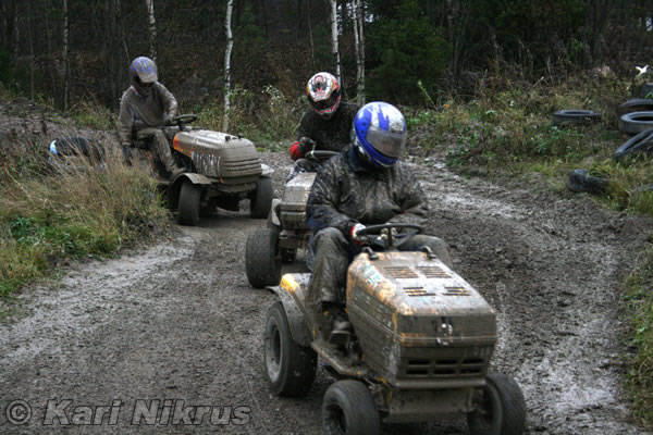 Ruohonleikkureiden 3h kest�vyysajot 8.11.2008