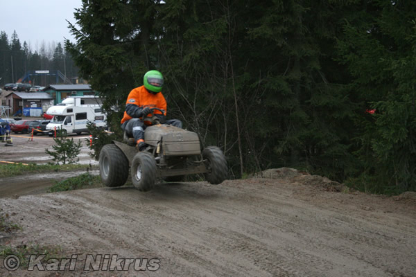 Ruohonleikkureiden 3h kest�vyysajot 8.11.2008