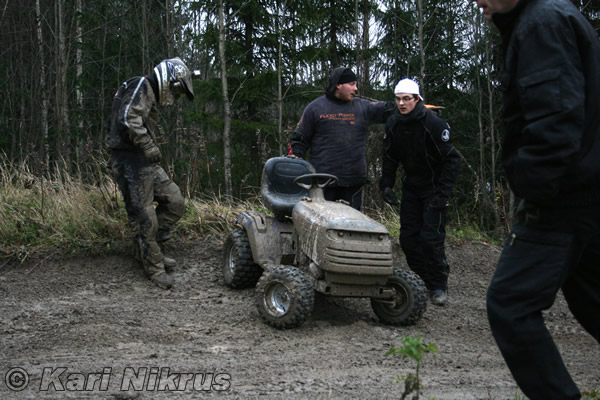 Ruohonleikkureiden 3h kest�vyysajot 8.11.2008