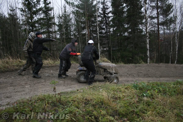 Ruohonleikkureiden 3h kest�vyysajot 8.11.2008