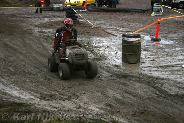 Ruohonleikkureiden 3h kest�vyysajot 8.11.2008