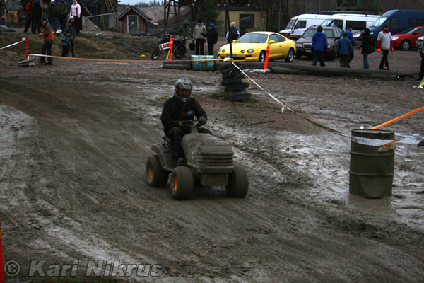 Ruohonleikkureiden 3h kest�vyysajot 8.11.2008