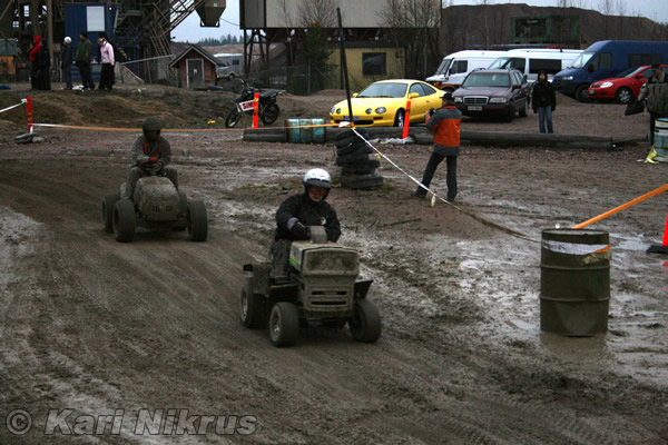 Ruohonleikkureiden 3h kest�vyysajot 8.11.2008
