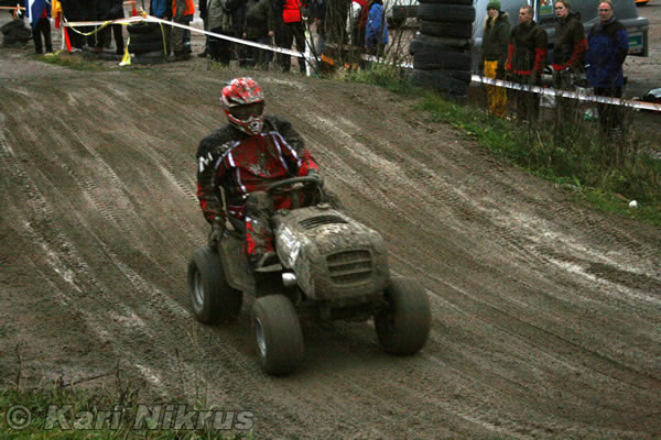 Ruohonleikkureiden 3h kest�vyysajot 8.11.2008