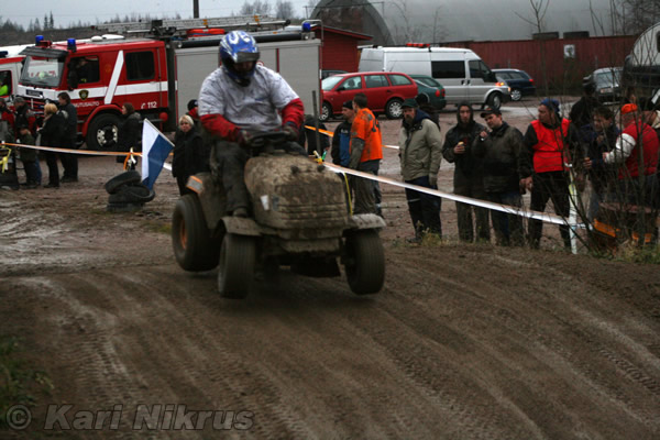 Ruohonleikkureiden 3h kest�vyysajot 8.11.2008