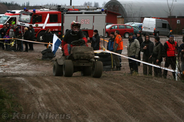 Ruohonleikkureiden 3h kest�vyysajot 8.11.2008