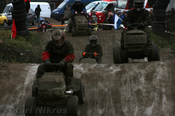 Ruohonleikkureiden 3h kest�vyysajot 8.11.2008