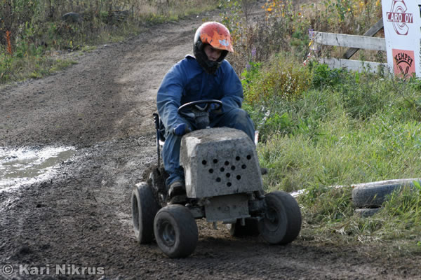 Ruohonleikkureiden 3h SM-kest�vyysajot 29.9.2007