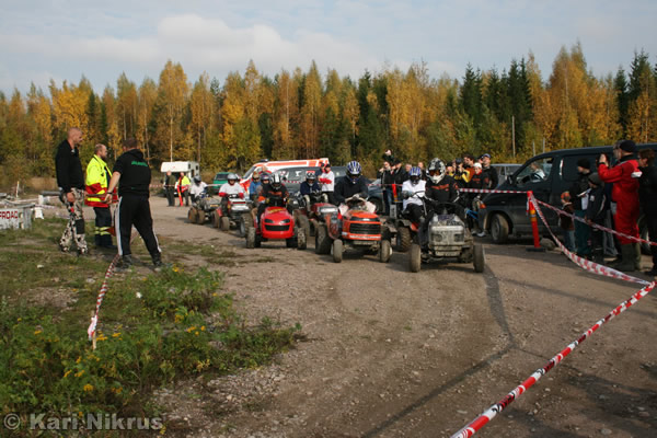 Ruohonleikkureiden 3h SM-kest�vyysajot 29.9.2007